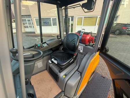 Carretilla elevadora GLP 2023  Jungheinrich TFG 425s (12)