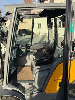 Carretilla elevadora GLP 2023  Jungheinrich TFG 425s (8)