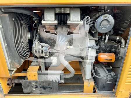 Propane Forklifts 2014  Versa-Lift 40/60 (15)