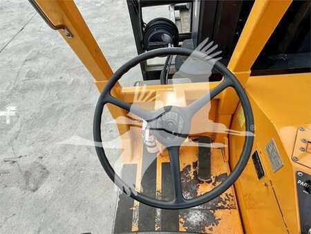 Propane Forklifts 2018  Versa-Lift 60/80 (10)