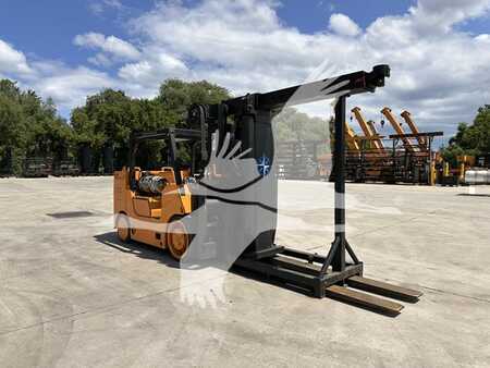 Propane Forklifts 2022  Versa-Lift 25/35 (4)