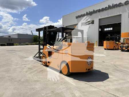 Propane Forklifts 2022  Versa-Lift 25/35 (8)