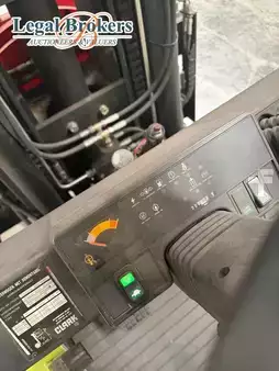 Gázüzemű targoncák 2020  Clark CGC70L LPG - LPG Heftruck (100) (10)