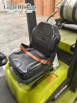 Gázüzemű targoncák 2020  Clark CGC70L LPG - LPG Heftruck (100) (7)