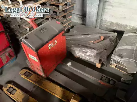 Електричні візки для піддонів 2008  Linde Fenwick-Linde - Elektrische Transpallet (2)