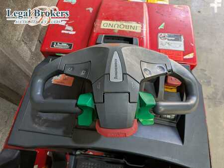 Patín Eléctrico 2014  Jungheinrich ECE 225 (4)