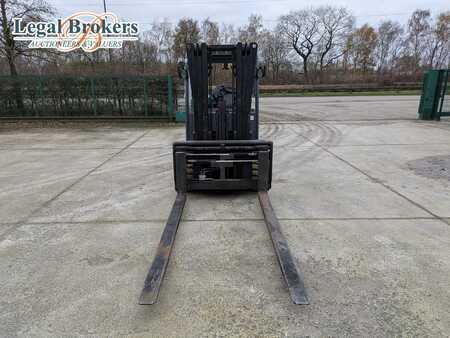 Montacargas Eléctrico (4 ruedas) 2015  Toyota 8FBMT50 (1)