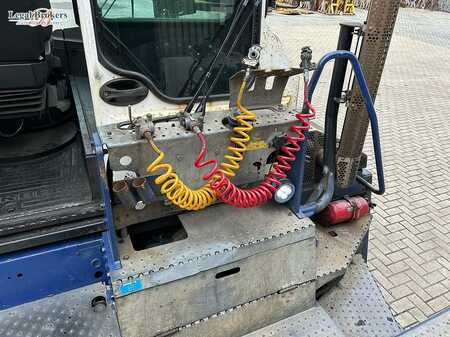 Trattori per terminali 2012  Terberg RT283 (8)