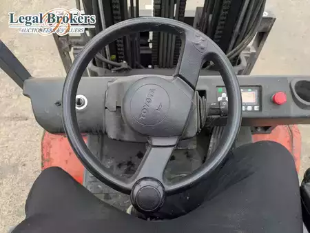 Eléctrica de 4 ruedas 2017  Toyota 8FBMT45 (8)