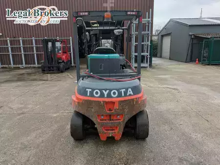 Eléctrica de 4 ruedas 2017  Toyota 8FBMT45 (3)