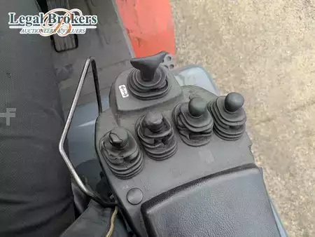 Eléctrica de 4 ruedas 2017  Toyota 8FBMT45 (6)