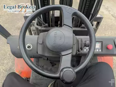 Eléctrica de 4 ruedas 2017  Toyota 8FBMT45 (7)