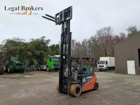 Eléctrica de 4 ruedas 2017  Toyota 8FBMT45 (9)