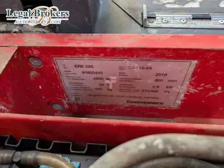 Niederhubwagen 2016  Jungheinrich ERE 225 (8)