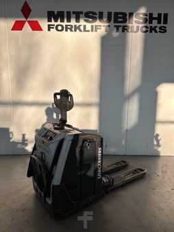 Platform trucks 2021  Mitsubishi PLF (1)