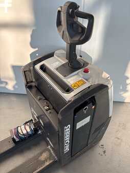 Platform trucks 2021  Mitsubishi PLF (4)