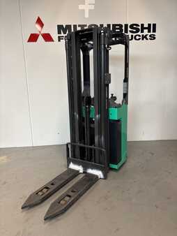 Stacker de condutor em pé 2022 Mitsubishi SBR20N2 (2)
