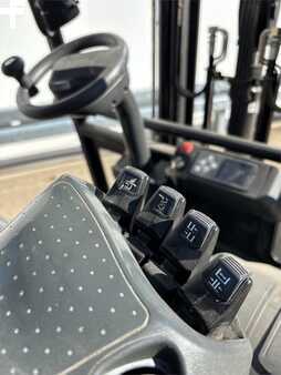 Eléctrico - 3 rodas 2021  Unicarriers TX3-16L (6)