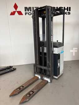 Stacker de condutor em pé 2019 Atlet A160 (2)