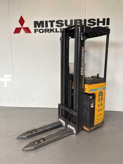 Stacker de condutor em pé 2019 Atlet A160 (4)