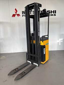 Stacker de condutor em pé 2022 Atlet A160 (2)