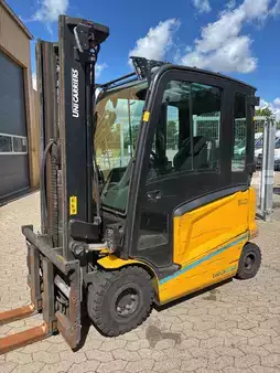 Eléctrico - 4 rodas 2022  Unicarriers MX2-30L (2)