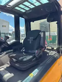 Eléctrico - 4 rodas 2022  Unicarriers MX2-30L (4)