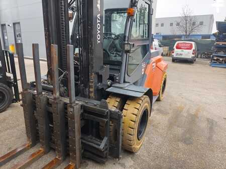 Gas gaffeltruck 2018  Toyota 8FG70N (2)