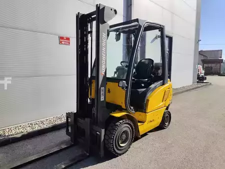 Chariots élévateurs GPL 2006  Jungheinrich TFG 316 (2)