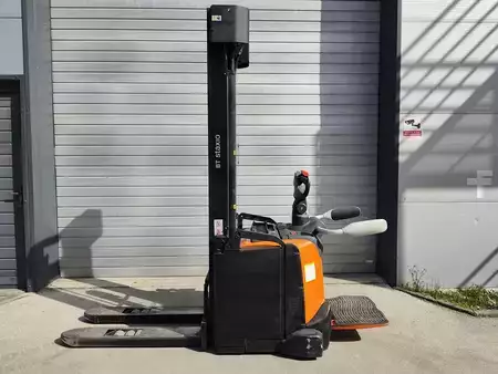 Pallet Stackers 2020  Toyota SPE160 (2)