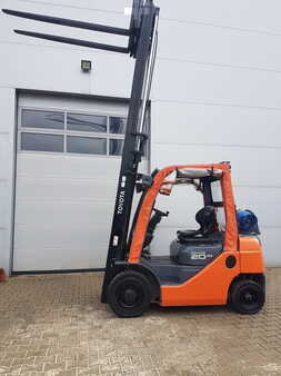 LPG VZV 2011  Toyota 02-8FGF20 (1)