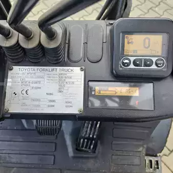 Gas truck 2011  Toyota 02-8FGF15 (6)