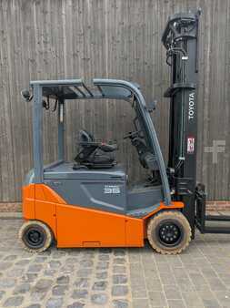 Elektro čtyřkolový VZV 2014  Toyota 8FBMT35 (1)