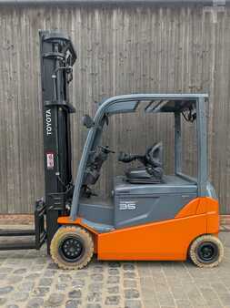 Elektro čtyřkolový VZV 2014  Toyota 8FBMT35 (3)