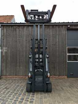4-wiel elektrische heftrucks 2014  Linde E20 (13)