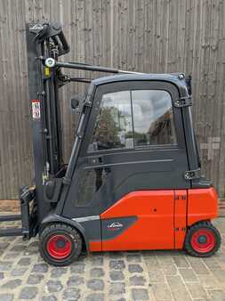 4-wiel elektrische heftrucks 2014  Linde E20 (7)