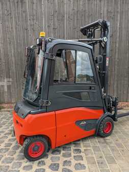 4-wiel elektrische heftrucks 2014  Linde E20 (8)