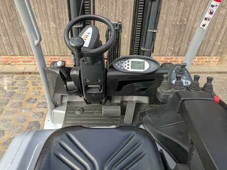 Elektro čtyřkolový VZV 2018  Still RX 60-25 (11)