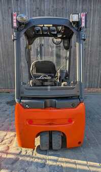 Carrelli elettrici 3 ruote 2016  Linde E18-02 (5)