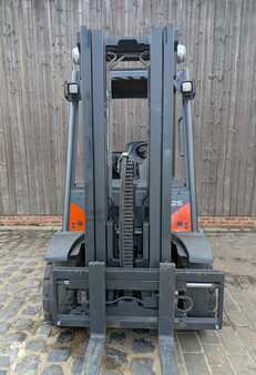 Diesel truck  Linde H25D-02 (6)