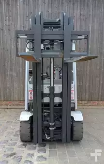 Eléctrica de 4 ruedas 2020  Still RX 60-25 (7)