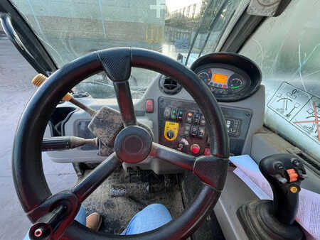 Wózki teleskopowe sztywne 2020  Bobcat TL38.70HF (22)