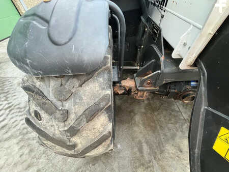 Wózki teleskopowe sztywne 2019  Bobcat TL38.70HF (12)