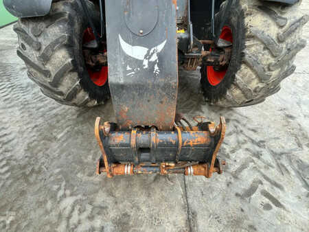 Wózki teleskopowe sztywne 2019  Bobcat TL38.70HF (14)