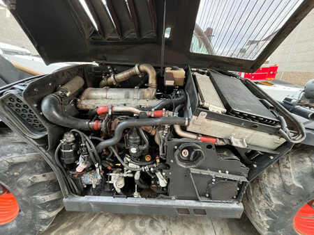 Wózki teleskopowe sztywne 2019  Bobcat TL38.70HF (15)