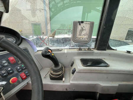 Wózki teleskopowe sztywne 2019  Bobcat TL38.70HF (20)