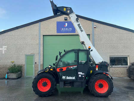 Wózki teleskopowe sztywne 2019  Bobcat TL38.70HF (1)