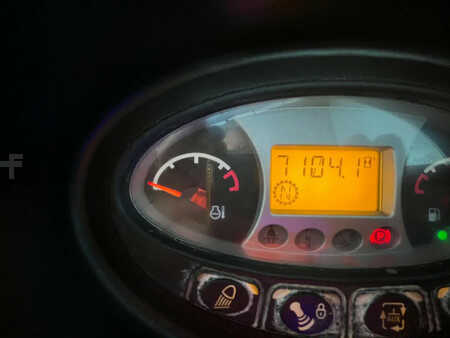 Wózki teleskopowe sztywne 2019  Bobcat TL38.70HF (25)