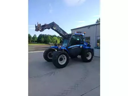 Sollevatori telescopici rigidi 2004  New Holland LM425 (16)