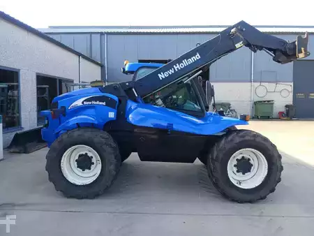 Sollevatori telescopici rigidi 2004  New Holland LM425 (2)